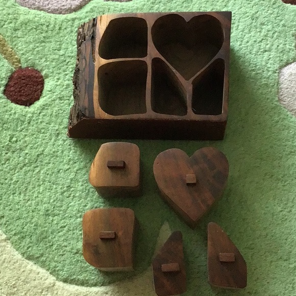 Vintage handcrafted wood 5 drawer bandsaw box - Picture 8 of 10